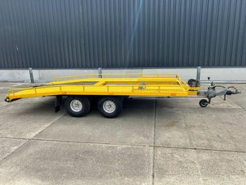 Bij Eemsned een nette Witteveen autotransporter ca 4 x 2 beschikbaar voor biedingen