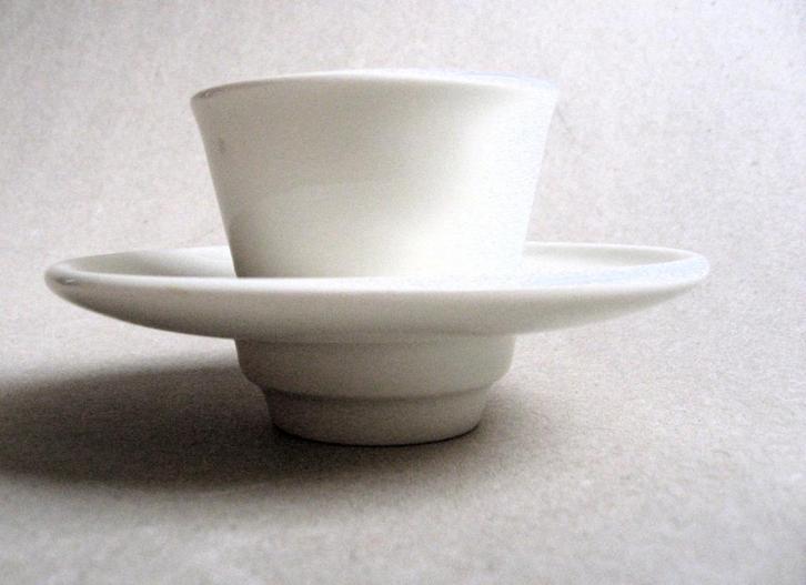 Apart en zeldzaam design, espresso kop en schotel, Antiek en Kunst, Kunst | Designobjecten, Ophalen of Verzenden