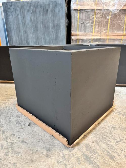 Antraciet bloembakken - geschikt voor boompjes, Tuin en Terras, Bloembakken en Plantenbakken, Nieuw, Kunststof, Minder dan 60 cm
