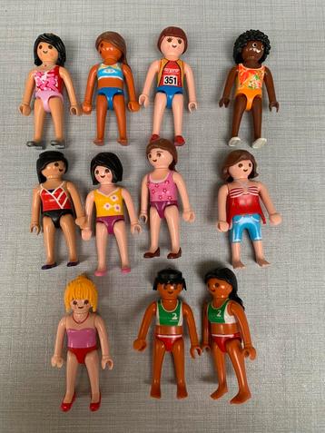 11 sportvrouwen playmobil poppetjes beschikbaar voor biedingen