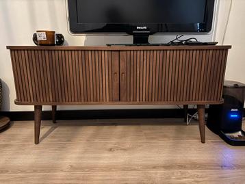 Houten TV-meubel van Zuiver beschikbaar voor biedingen