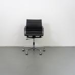 6x Vitra Eames EA 117 Bureaustoel Zwart Leer - Chroom, Niet ingevuld, Zwart, Niet ingevuld, Ophalen of Verzenden