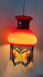 Vintage hanglamp glas, kralen, vlinder Art Deco. Jaren 60 70, Gebruikt, Ophalen of Verzenden, Glas, Minder dan 50 cm