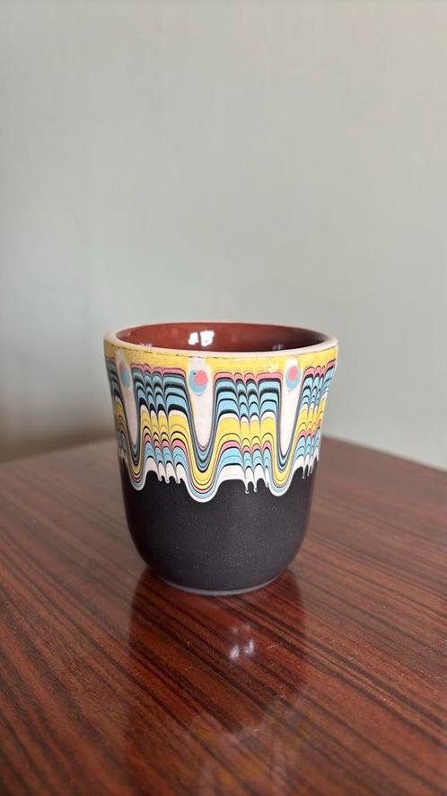 Bulgaars “Happy Tears” koffie kopje, Antiek en Kunst, Antiek | Keramiek en Aardewerk, Ophalen of Verzenden
