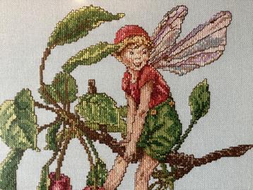Flower fairy bloemenkind kersen geborduurd schilderij beschikbaar voor biedingen