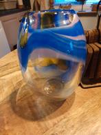 Blauwe glazen vaas en zwaan, Huis en Inrichting, Blauw, Ophalen of Verzenden, Minder dan 50 cm, Glas