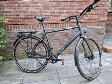 Cube tourfiets, CUBE TRAVEL EXC IRIDIUM/BLUE 54 CM beschikbaar voor biedingen