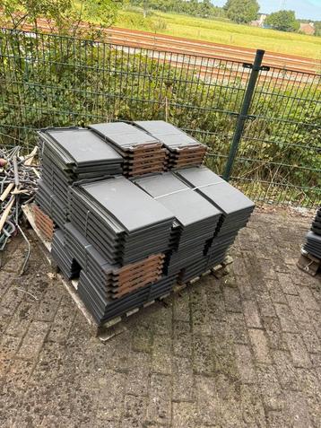Dakpannen gezocht? Groot assortiment beschikbaar! beschikbaar voor biedingen