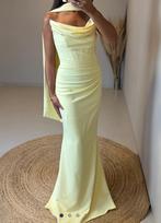 Nieuwe jurk met kaartje - Prachtige stof!, Kleding | Dames, Gelegenheidskleding, Maat 38/40 (M), Galajurk, Geel, Nieuw