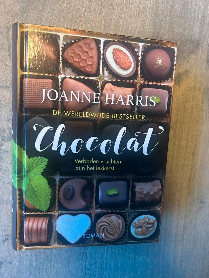 Chocolat - Joanne Harris, Boeken, Romans, Zo goed als nieuw, Nederland, Ophalen of Verzenden