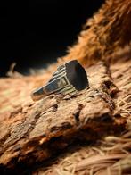 Zilveren zegelring handgemaakt, 19 tot 20, Heer, Nieuw, Ophalen of Verzenden