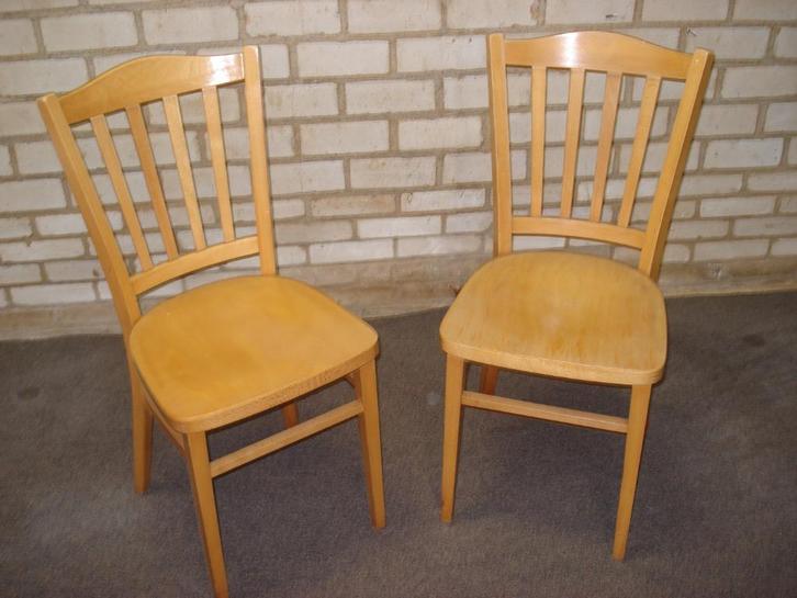 2x  houten stoelen    , samen  25,00, Huis en Inrichting, Stoelen, Gebruikt, Twee, Hout, Bruin, Ophalen
