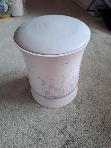 Aardewerk Urn/Pot met Deksel - Water & Vogels beschikbaar voor biedingen