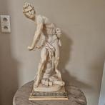 A. Santini imposant beeld David tegen Goliath 60 cm hoog, Ophalen