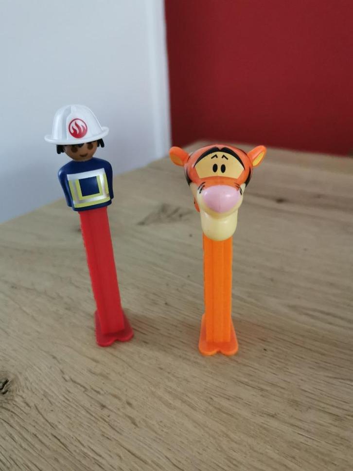 Pez houders, Verzamelen, Overige Verzamelen, Zo goed als nieuw, Ophalen of Verzenden