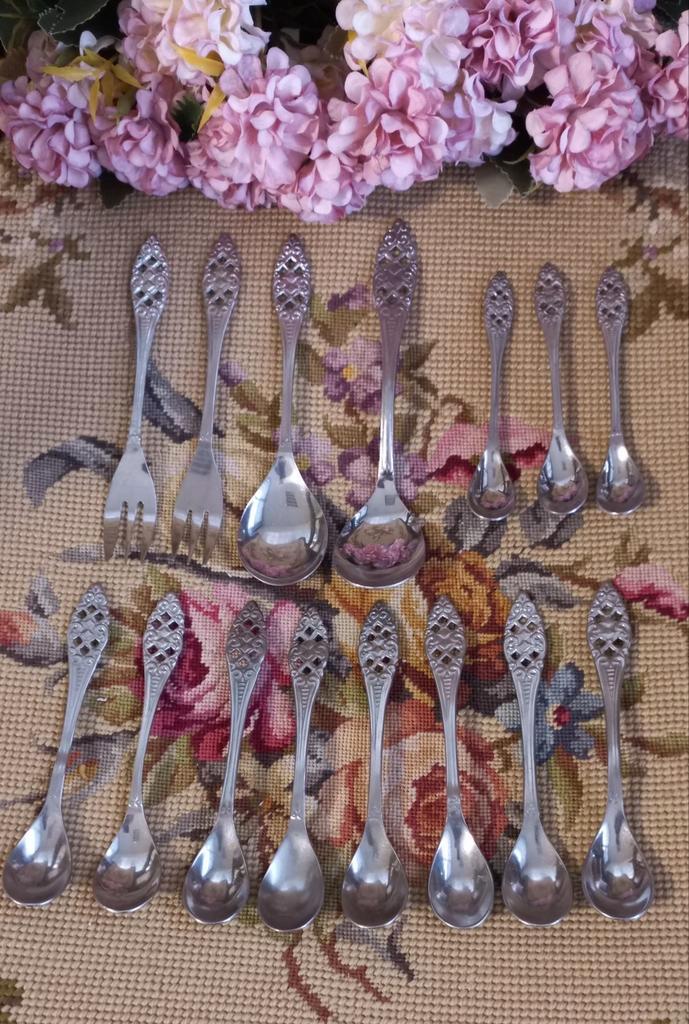 Uitgebreide set brocante lepeltjes, 15-delig, Pako Meta, Antiek en Kunst, Curiosa en Brocante, Ophalen of Verzenden