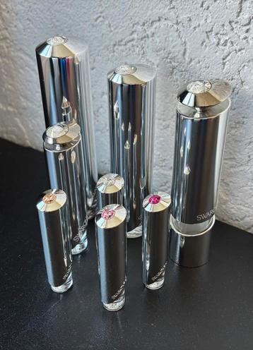 8 Prachtige flesjes Swarovski Aura eau de toilette / parfum. beschikbaar voor biedingen