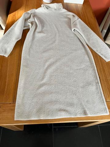 Warme ecru Zara jurk, maat S oversized beschikbaar voor biedingen