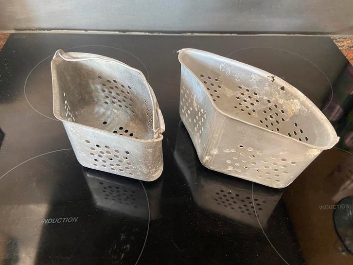 2 antieke gootsteen bakjes zeepbakjes zeef, Huis en Inrichting, Keuken | Keukenbenodigdheden, Zo goed als nieuw, Ophalen of Verzenden