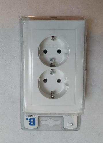 Berker S1 inbouw dubbel stopcontact randaarde wit NIEUW beschikbaar voor biedingen