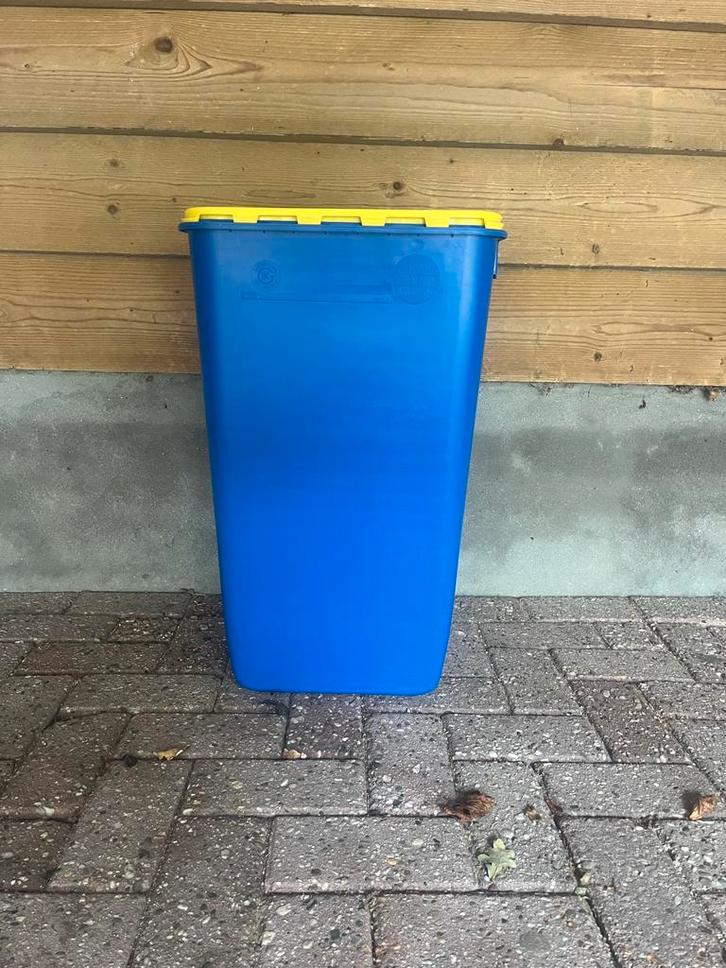 Afvalbak afsluitbaar, Huis en Inrichting, Woonaccessoires | Prullenbakken, Nieuw, Kunststof, 50 tot 75 cm, 40 liter of meer, Ophalen of Verzenden