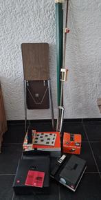 Vintage dia set Leitz projector, tafel, scherm, agfascop 20, Audio, Tv en Foto, Diaprojectors, Ophalen, Gebruikt, Met scherm