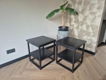 2x Nachtkastje zwart 43 x 43 x 50.5 cm (LxBxH) beschikbaar voor biedingen