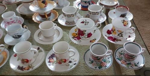 verzameling unieke kopjes (veel uit het buitenland), Huis en Inrichting, Keuken | Servies, Gebruikt, Kop(pen) en/of Schotel(s)