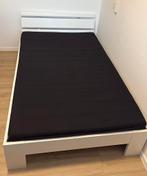 Bed met lattenbodem en matras ( twijfelaar), Ophalen, Zo goed als nieuw, Twijfelaar, 120 cm