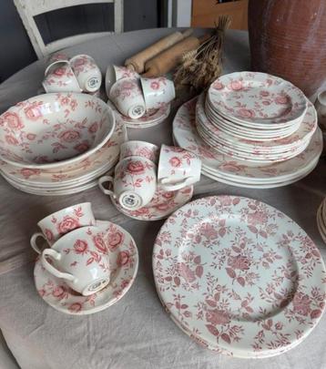 Servies van Henry Bassinger Engels servies
In 1 koop

 beschikbaar voor biedingen
