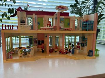 Playmobil hotel!! beschikbaar voor biedingen