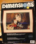 Borduurpakket HER MAJESTY'S KITTENS Dimensions, Hobby en Vrije tijd, Borduren en Borduurmachines, Verzenden, Nieuw, Handborduren