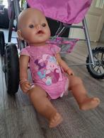 Babyborn pop met wandelwagen en vele accessoires., Ophalen, Zo goed als nieuw, Babypop