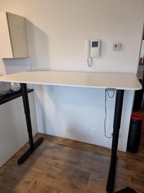 2 IKEA BEKANT elektrisch zit / sta bureau 160  80 cm zgan, Huis en Inrichting, Bureaus, Zo goed als nieuw, Stabureau, Elektrisch