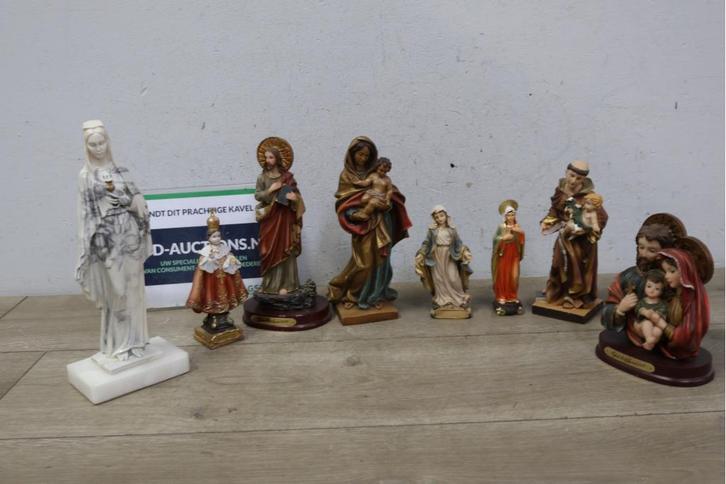 Religieuze Beelden 8 Stuks, Antiek en Kunst, Kunst | Beelden en Houtsnijwerken, Ophalen of Verzenden