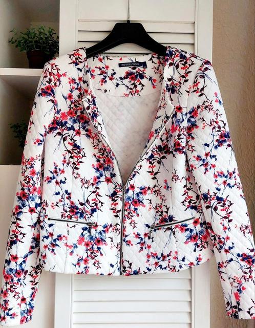 Kort jasje met leuk motief, maat 40 ( Revolution ), Kleding | Dames, Jasjes, Kostuums en Pakken, Zo goed als nieuw, Maat 38/40 (M)