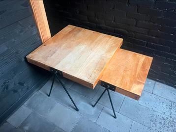 Tafel beschikbaar voor biedingen