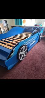 Prachtig blauw autobed voor kinderen, Lattenbodem, 160 tot 180 cm, Zo goed als nieuw, 85 tot 100 cm