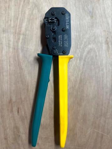 TE connectivity Certi-lock 169400‑0 Krimptang beschikbaar voor biedingen