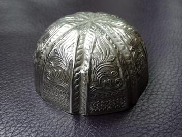 Zilveren kom, kommetje volledig bewerkt, stervorm beschikbaar voor biedingen