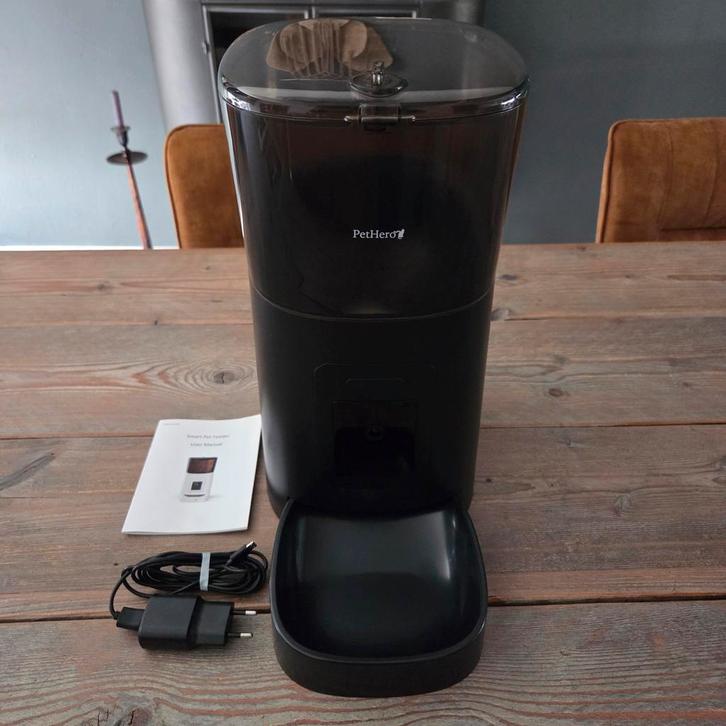 Pethero automatische voederbak petfeeder WiFi camera, Dieren en Toebehoren, Kattenvoerbakken en Drinkbakken, Zo goed als nieuw