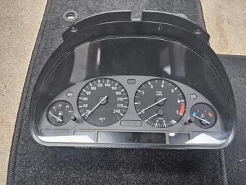 BMW E39 COCKPIT 62.11-6 906 124 beschikbaar voor biedingen