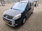 Peugeot Partner 1.6 16V 88KW Tepee 7PL 2010 Zwart, Auto's, Voorwielaandrijving, 1380 kg, 74 €/maand, 4 cilinders
