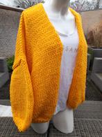 Nieuw handgebreid oversized geel vest model Bernadette., Kleding | Dames, Truien en Vesten, Ophalen of Verzenden, Nieuw, Geel