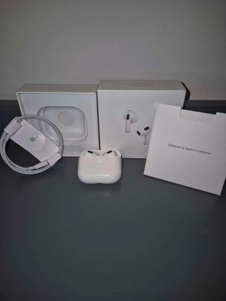 Apple AirPods 3e generatie - Zo goed als nieuw!, Audio, Tv en Foto, Koptelefoons, Zo goed als nieuw, Overige merken, Draadloos