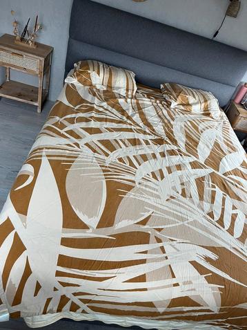 Comfort Beddengoed dekbedovertrek + onderlaken 240x200/220 beschikbaar voor biedingen