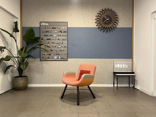 Vitra | Hella Jongerius | East River Chair | Oranje | 1x, Huis en Inrichting, Fauteuils, Zo goed als nieuw, Hout, Leer, Stof, 50 tot 75 cm