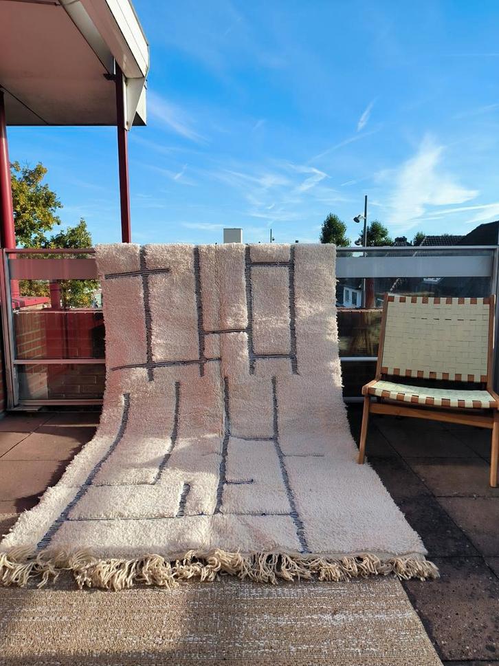 Beni Ourain / blauw wit wollen kleed / Marokkaanse Berber, Huis en Inrichting, Stoffering | Tapijten en Kleden, Nieuw, 200 cm of meer