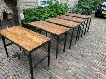 5 Oude inklapbare tafels/markttafels Oud Groen zeer uniek beschikbaar voor biedingen