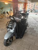 Vespa sprint 2019 nardo grey, Ophalen, Zo goed als nieuw, Benzine, Vespa